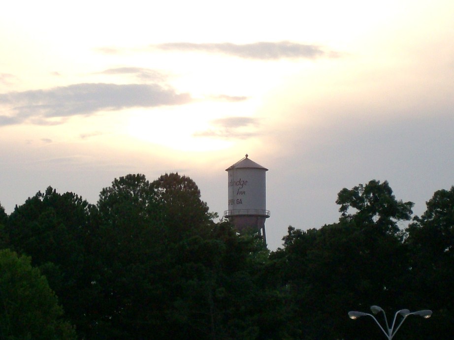 Jasper, GA : the Woodbridge Inn water tower and sunset inJasper