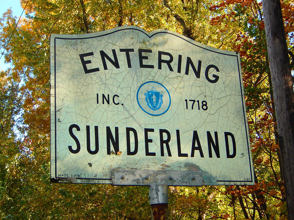 Sunderland, MA: Entering Sunderland, MA