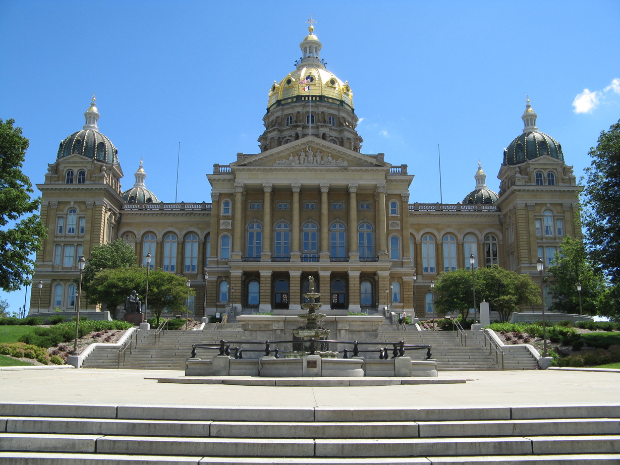Des Moines IA The State Capitol Of Iowa Photo Picture Image Iowa 