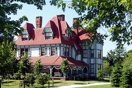 Cape May, NJ : One of the many nice homes in Cape May