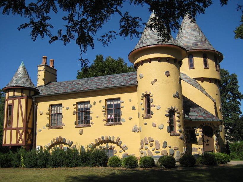 Owosso, MI : Curwood Castle photo, picture, image (Michigan) at city