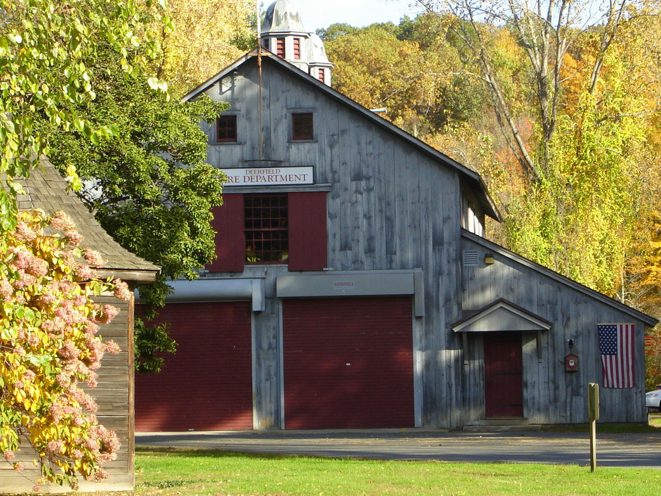 Deerfield, MA: Deerfield, MA country barn