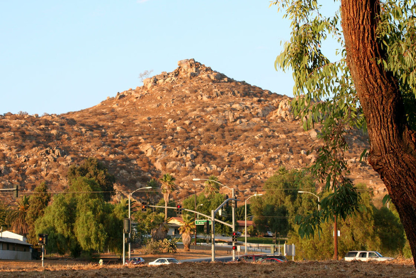 Riverside, CA: view of Lionshead Hill in the La Sierra area