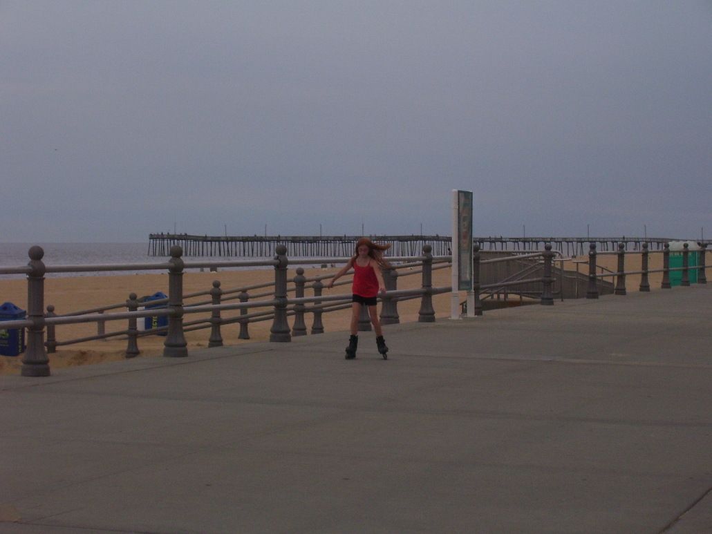 Virginia Beach, VA : Skating on the boardwalk
