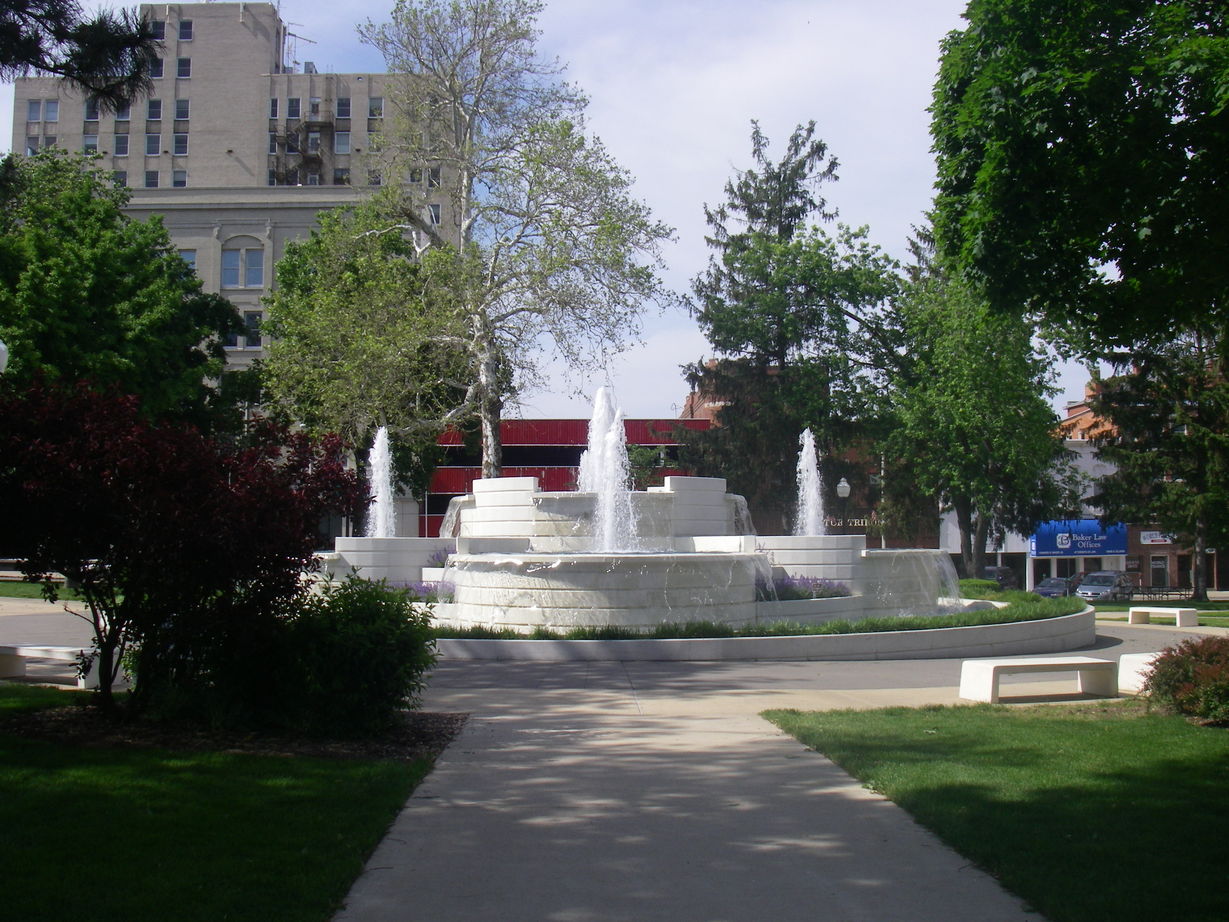 Decatur, IL: Central Park Fountain