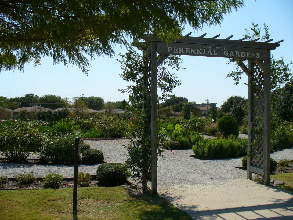 Duncanville, TX: Duncanville Perennial Gardens