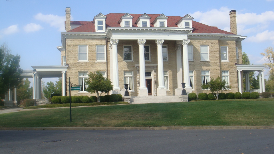 Lebanon, TN: MITCHELL HOUSE ON THE CASTLE HGTS CAMPUS
