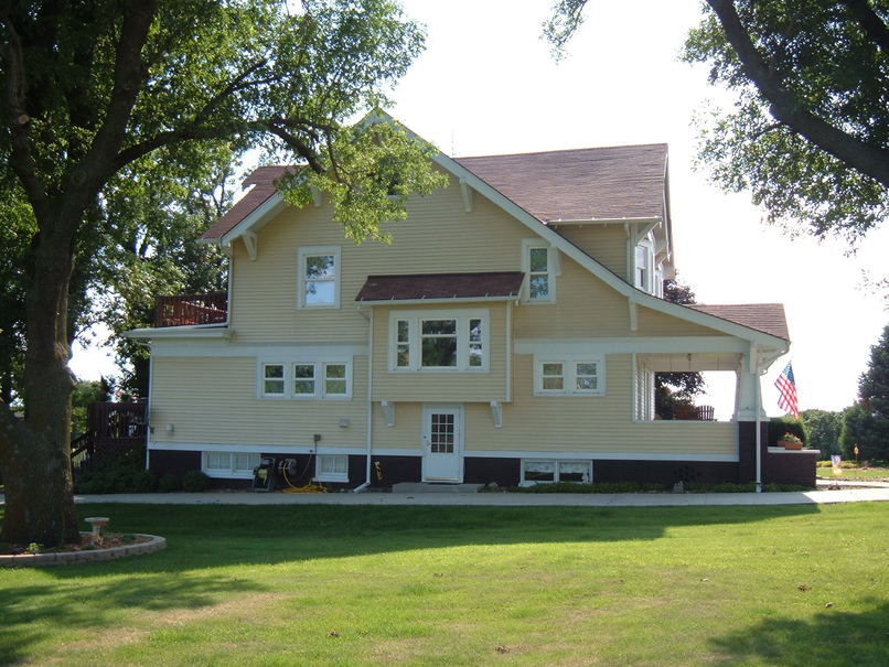 Luzerne, IA : Biggest house in Luzerne