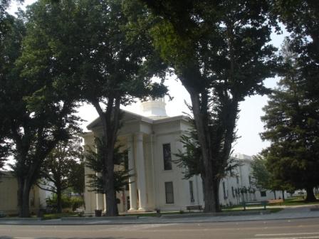 Colusa, CA: Colusa COunty Courthouse built in 1861