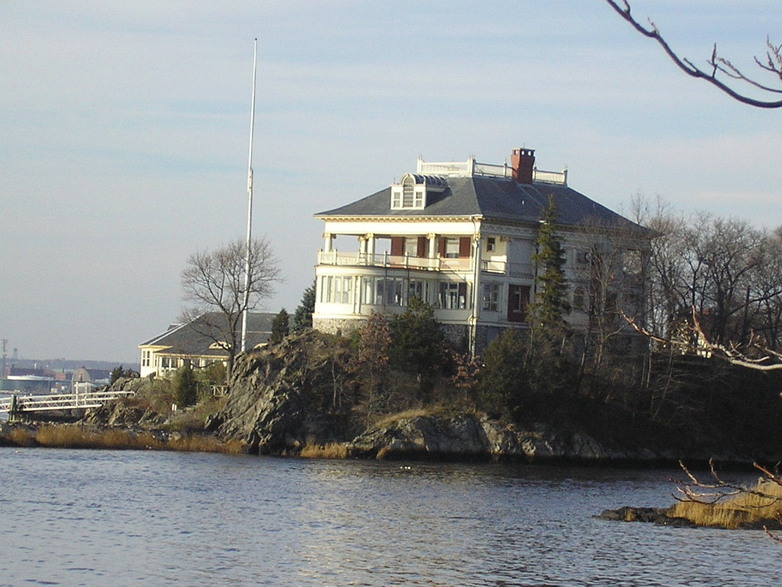 East Providence, RI: Squantum Club House