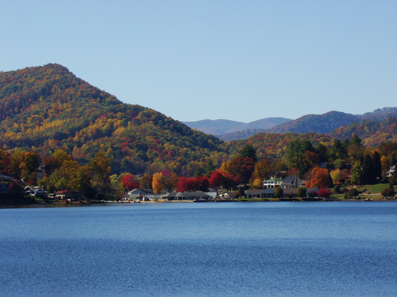 Lake Junaluska, NC : Lake Junaluska in October of 2008 photo, picture