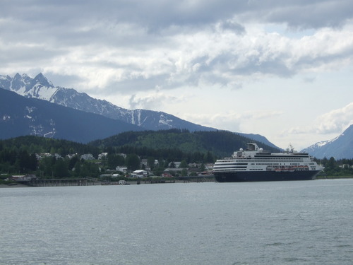 Haines, AK : summer cruise ship activity in Haines AK