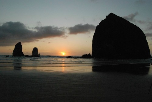 Cannon Beach, OR : Haystack Rock at sunset