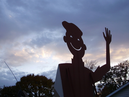 Fulton, IL : fishing dutchman statue