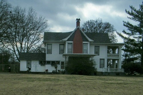 Caney, KS : The big house of an estate; also on property-a carriage