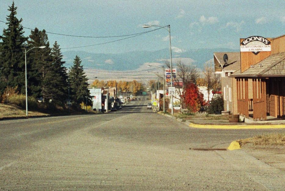 White Sulphur Springs, MT: main st White Sulphur Spgs, MT, Sunday morning 930 am Oct 2005