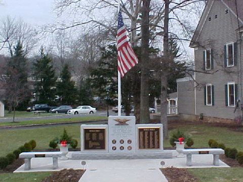 Watchung, NJ: Watchung Memorial Center of Watchung Circle