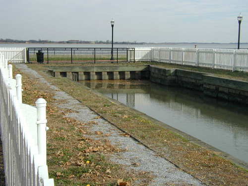 Delaware City, DE : Delaware City old lock