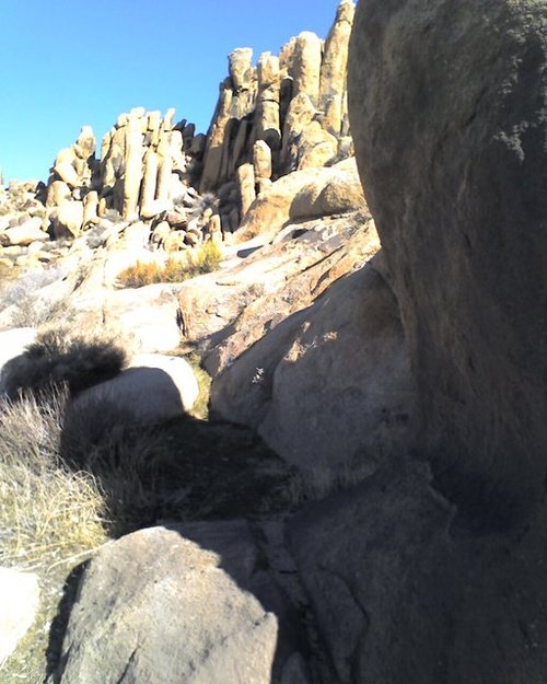 Apple Valley, CA: Horseman's Circle - No time to explore this time, but I'll be back. Awesome rocks!