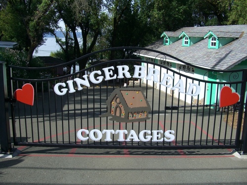 Nice, CA : Gingerbread Cottages B & B
