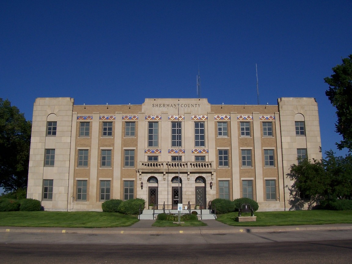 Goodland, KS: Sherman County Courthouse - The colorful bands along the top go all the way around the building. It is Aztec Indian motiffs