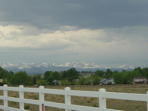Louisville, CO : Mountain view from open space area off of Cherry St.