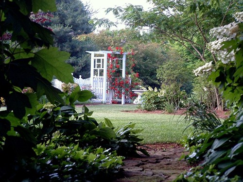 Brentwood, TN: Pretty kitchen garden in Foxboro designed by Mary Higgins of Lavender Blue Garden Design