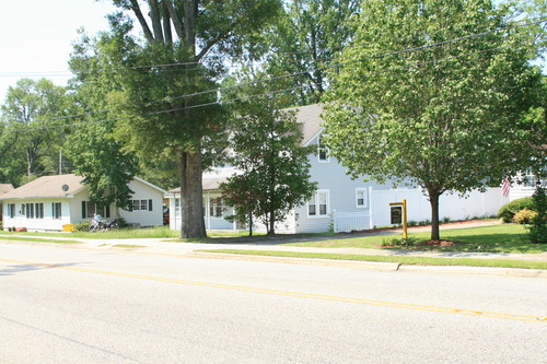 Whiteville, NC: North Madison Street in Whiteville, NC