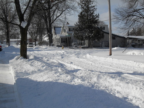 North Tonawanda, NY : Corner of Allen & Monroe Streets on 12-31-2008