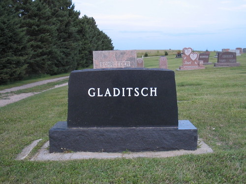 Vesta, MN : first monument at vesta cemetary