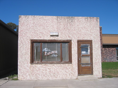 Spalding, NE : MB's Barber Shop at Spalding