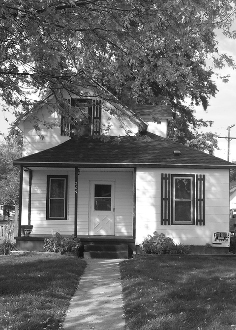 Petersburg, MI: house across from summerfield elementary in petersburg