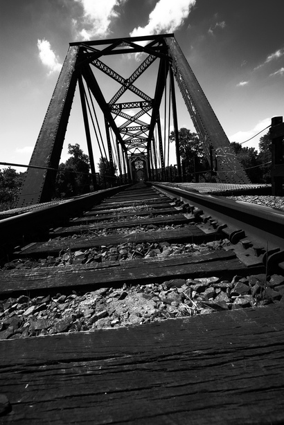 Springfield, OR: McKenzie River Bridge from Glenwood to Springfield