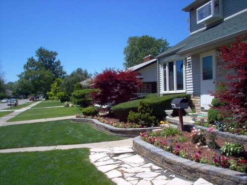Lincoln Park, MI: Home Landscaping