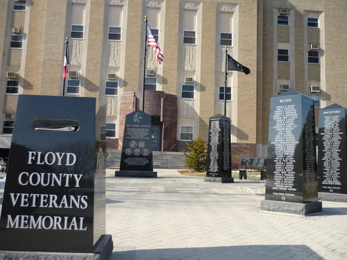Charles City, IA: veteran's memorial