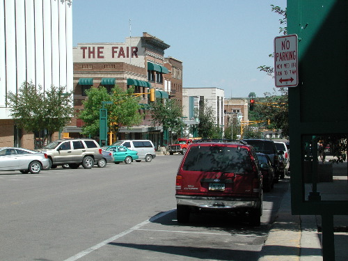 Minot, ND: Main Street looking north