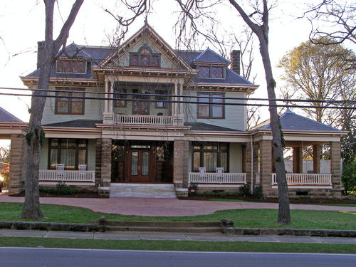 Jackson, GA : The Buttrill House on McDonough Road