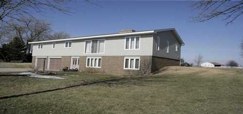 Truman, MN : Typical hobby farm in Truman, Minnesota