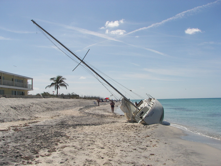 Manasota Key, FL: Abandon Sail Boat
