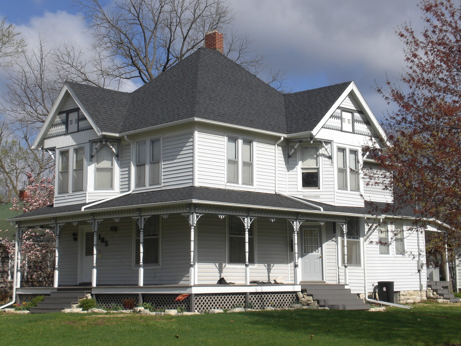 Mount Pleasant, IA: 105 E. Broad St. - In 2010 this home will be 100 years old.