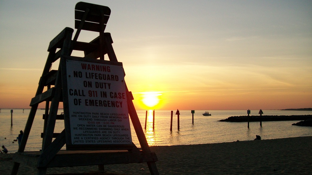 Newport News, VA: Huntington Beach at sunset 4/27/09