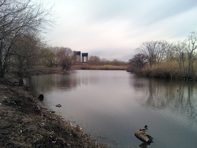 Jersey City, NJ: Hackensack River from Lincoln Park West