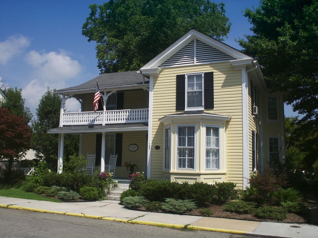 St. Michaels, MD: Quaint Bed and Breakfast on Cherry Street