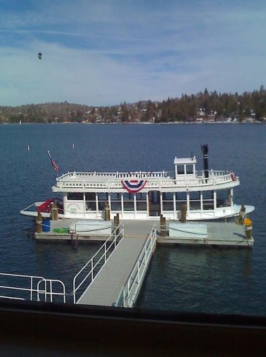 Lake Arrowhead, CA: Queen Mary Ferry on the lake
