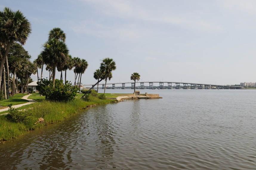 Ormond Beach, FL : Ames park view looking North
