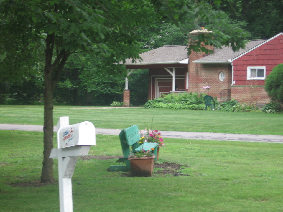Timberlake, OH Benches in Timberlake to sit, relax, and view the city