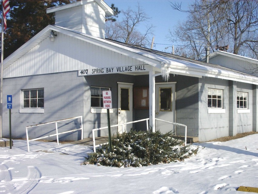 Spring Bay, IL: Spring Bay village Hall 2005