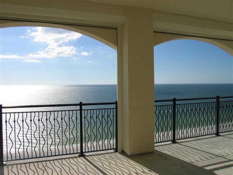 Marco Island, FL: View over white Crescent beach and emerald gulf water from Madeira balcony, Marco Island, FL