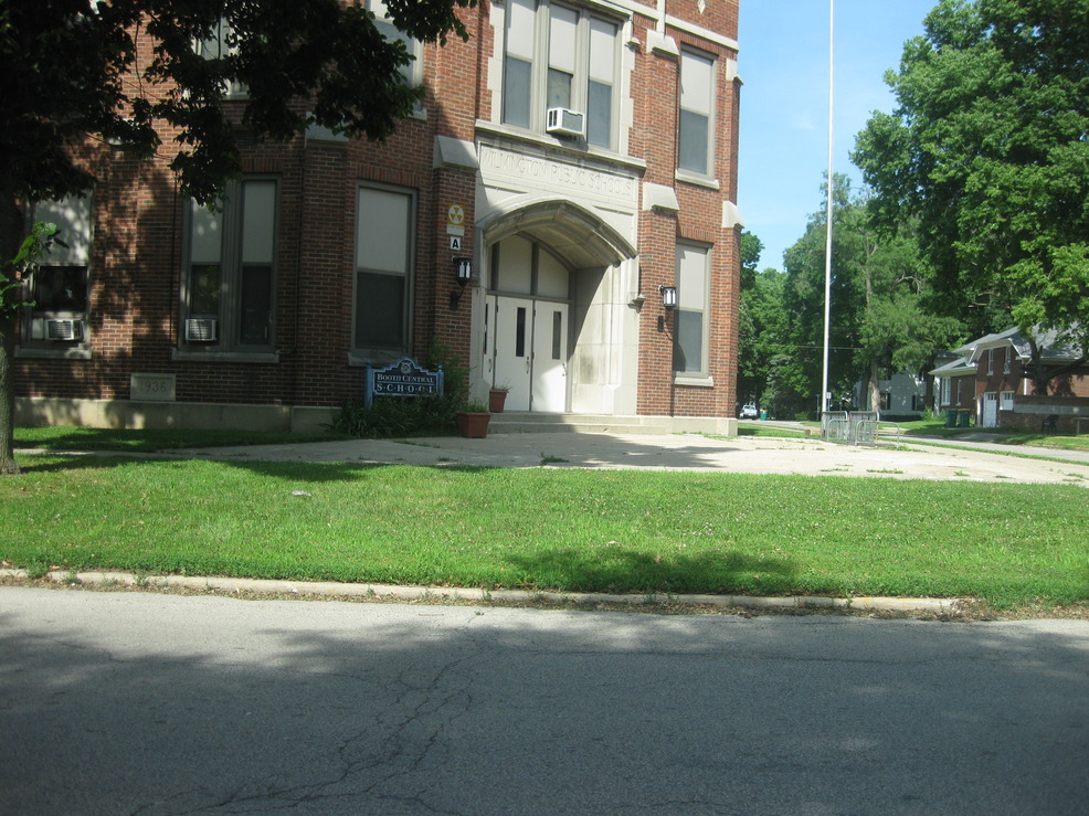 Wilmington, IL: Booth Central School