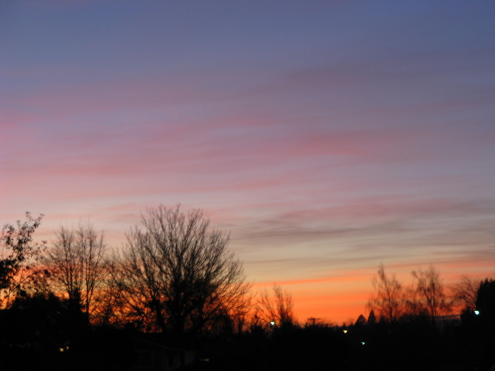 Junction City, OR : sun set over the house across from mine